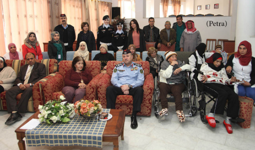 ادارة السير تشارك نزلاء دارات شما احتفالاتهم بعيد الام و"الكرامة"