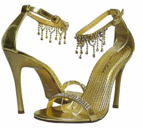 حذاء نسائي بـ 155 ألف دولار أمريكي 