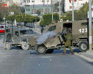 إصابة 3 فلسطينيين بمسيرة مناهضة للاستيطان في بيت جالا  