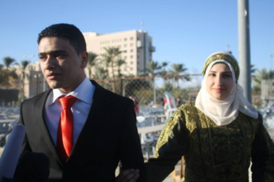 بالصور.. «عرس جماعي» لـ300 فلسطيني وفلسطينية في حضور عباس