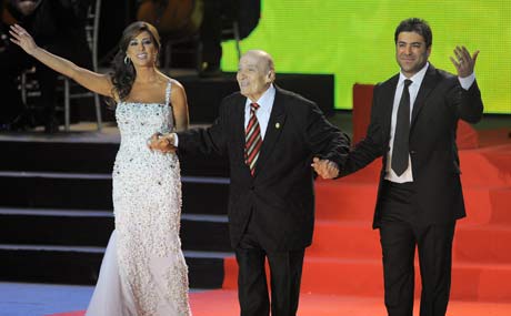 بالصور وائل كفوري ونجوى كرم يتألقان في حفل إفتتاح مهرجان بيبلوس الدولي برفقة وديع الصافي 