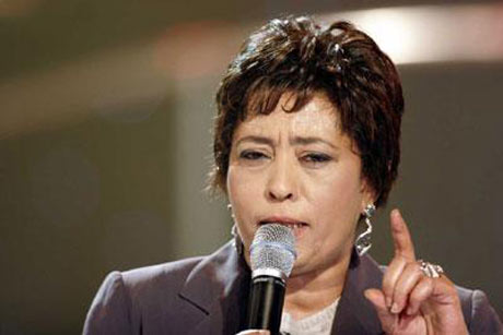 المطربة العراقية رباب في غيبوبة بعد إصابتها بانفجار بالمخ