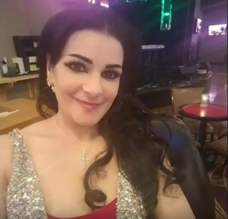 شاهد: تعيين “راقصة” لمنصب رئيس اتحاد الصحفيين العراقيين في أمريكا!!