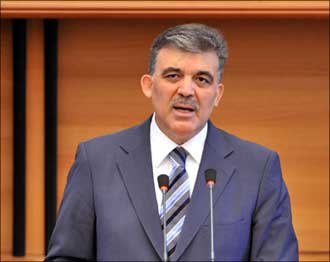 غل: سياسة إسرائيل غير رشيدة    