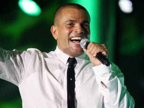 عمرو دياب يستعد لطرح "أصلها بتفرق"