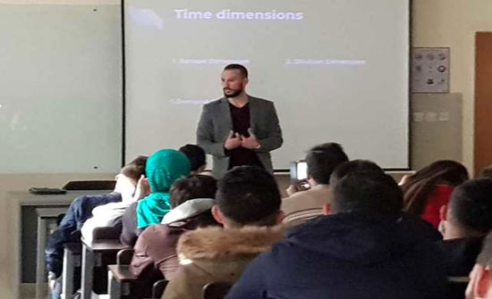 "الشرق الأوسط" تعقد جلسات تمكينية إرشادية لطلبتها