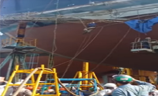 انهيار سقالة يقتل عامل ويصيب ثلاثة في الفلبين بالفيديو