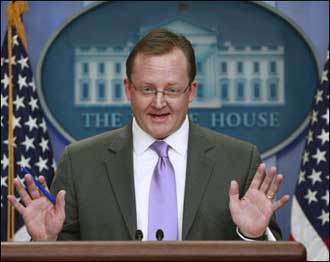 واشنطن: تحسنت علاقاتنا مع الخارج  