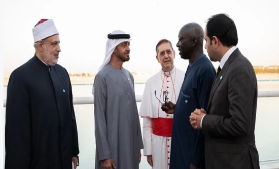 محمد بن زايد يستقبل أعضاء لجنة الأخوة الإنسانية محمد بن زايد يستقبل أعضاء لجنة الأخوة الإنسانية