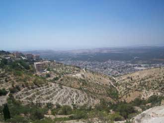 الاحتلال يعزل اريحا عن باقي الضفة الغربية 