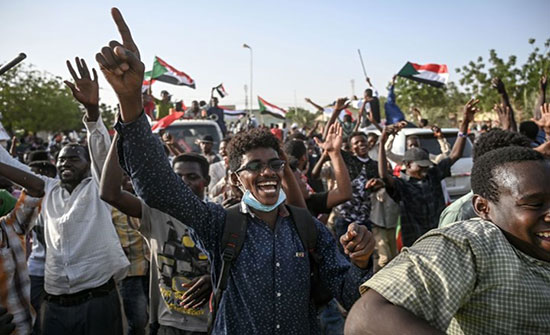 توجيهات من "العسكري" بفتح الجامعات السودانية أمام الطلبة