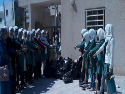 حملة نظافة في عجلون تنظمها مدرسة دير اللاتين