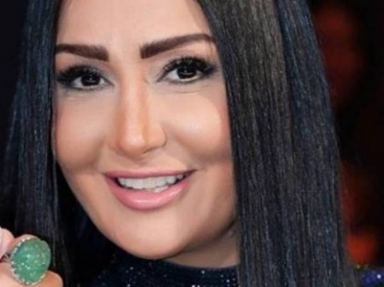 بالصور: غادة عبد الرازق تخضع لجلسة تصوير مثيرة