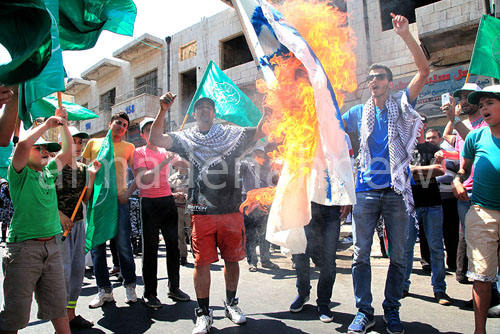 عمان : مسيرة من الحسيني " نصرة للأقصى والحرائر "  ( صور )