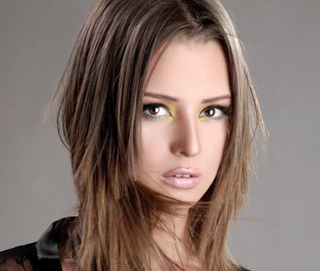 إيمان العاصي تتهم زوجها باختطافها