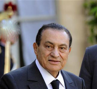 مصادر مقربة من الرئاسة المصرية: مبارك بخير ولن يسافر لألمانيا