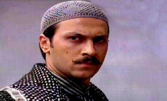 وائل شرف وزوجته بلقطة رومانسية – بالصورة