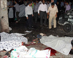 إيران تتهم إسرائيل وأميركا بالتفجيرين 