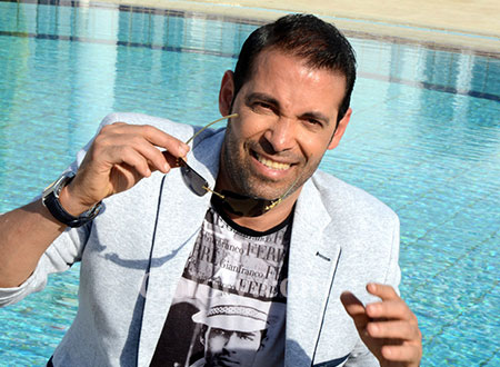 سعد الصغير يتلقى علقة ساخنة من حراس زوجته سعد الصغير يتلقى علقة ساخنة من حراس زوجته