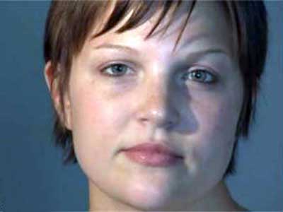 امرأة تزعم شفاءها من السرطان بسبب الصلاة