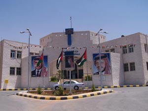 تنظيم ندوة حوارية حول الانتخابات النيابية في السلط
