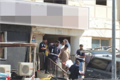 رجل اقتحم صالوناً نسائياً وطعن زوجته حتى الموت بالكويت