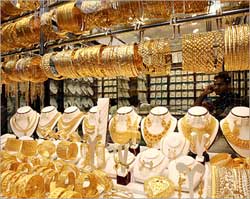 50ر23 دينار سعر غرام الذهب في السوق المحلية 50ر23 دينار سعر غرام الذهب في السوق المحلية