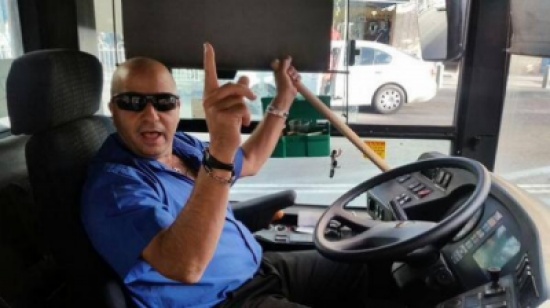 بالصور .. كيف اصبح المستوطنون يخرجون الى الشارع خوفاً على حياتهم من "الاستشهاديين"