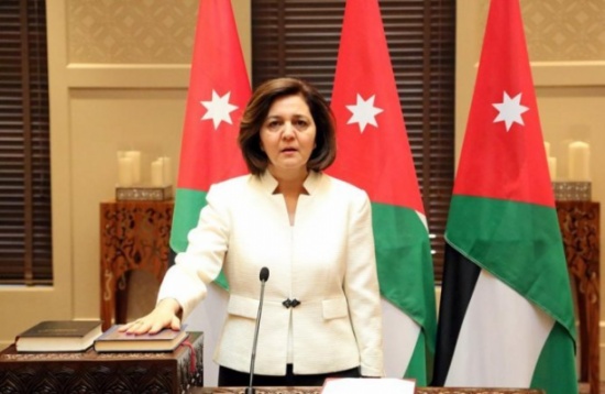 لطوف تتفقد سبع جمعيات في عمان وتقدم لها مساعدات مالية