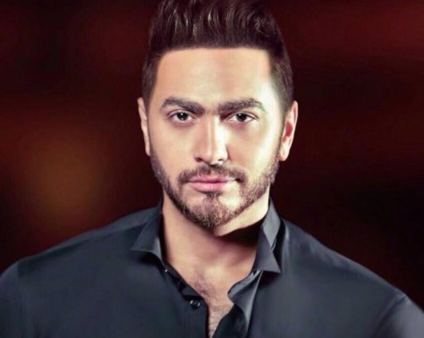 بالفيديو والصور - تامر حسني ينهار أمام طفلة مريضة بالسرطان؟ بالفيديو والصور - تامر حسني ينهار أمام طفلة مريضة بالسرطان؟