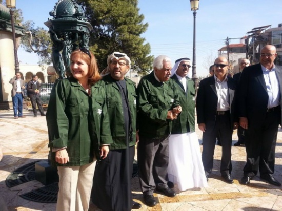 شركة المعبر تقدم ﻣﺌﺔ اﻟﻒ ﺷﺘﻠﻪ ياسمين لزراعتها بعمان - صور