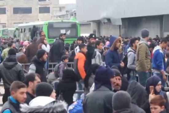 وصول الدفعة الأولى من مهجري حي الوعر لريف حلب وصول الدفعة الأولى من مهجري حي الوعر لريف حلب