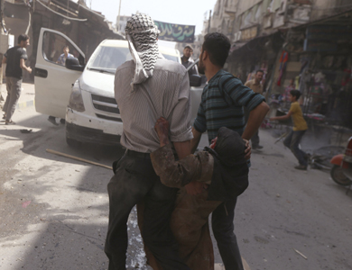 مقتل 35 شخصا في قصف جوي على ريف حلب مقتل 35 شخصا في قصف جوي على ريف حلب