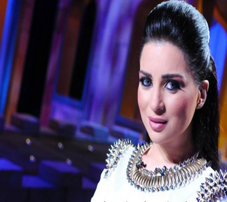 مي عز الدين وقصة حبّ جديدة .. تنتظر فارس الأحلام