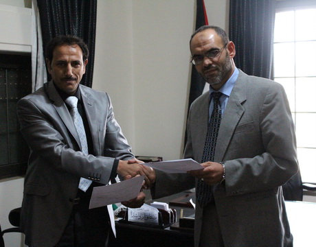 "المعلمين" توقع اتفاقية إصدار دليل الخصومات الشرائية