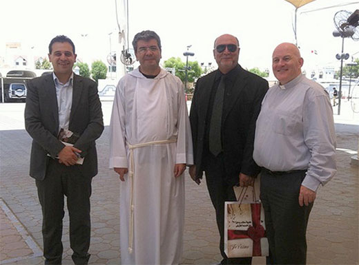 بحث التعاون بين هيئة تنشيط السياحة والطائفة الكاثوليكية بدبي