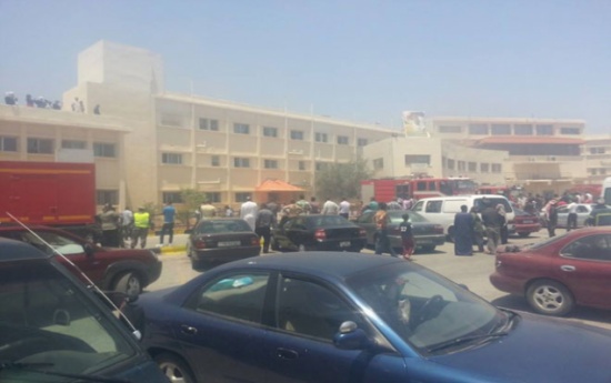 بالصور : إخماد حريق داخل مستشفى الأمير راشد في اربد