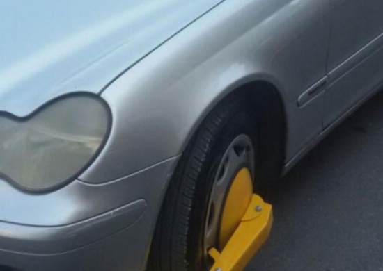 إقفال إطارات المركبات بالمفرق .. تفاصيل