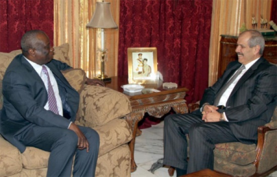 رئيس الديوان الملكي يلتقي الممثل المقيم لبرنامج الأمم المتحدة الإنمائي