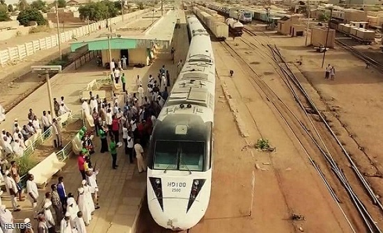 مئات المسافرين "عالقون" بعد إضراب السودان مئات المسافرين "عالقون" بعد إضراب السودان