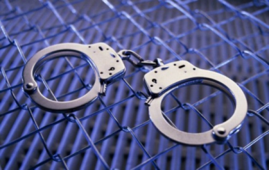 القبض على شخصين سرقا 22 منزلا في إربد القبض على شخصين سرقا 22 منزلا في إربد
