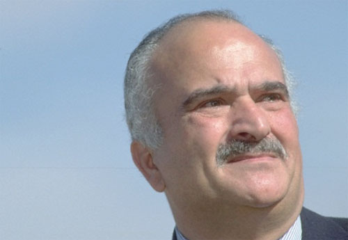 الأمير الحسن : لا أحد يخطط لسياسته دون إملاءات خارجية ( نص المقابلة ) الأمير الحسن : لا أحد يخطط لسياسته دون إملاءات خارجية ( نص المقابلة )