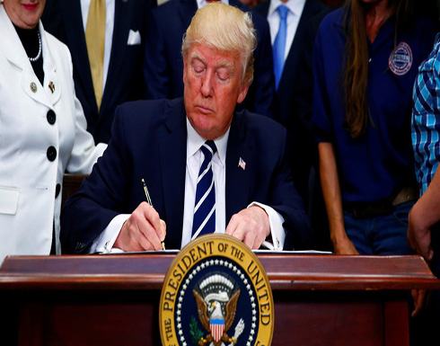 ترامب يوقع على قانون توسيع العقوبات ضد روسيا