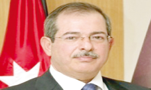 الكيلاني يشكل لجنة لدراسة الأعتراضات على الرواتب بعد احتسابها وفق الهيكلة