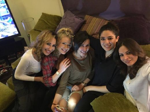 بالصور: ورد الخال ونادين الراسي وباميلا الكيك معًا