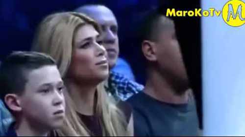 شاهد: ردة فعل امرأة مغربية عند تعرض زوجها المصارع للكمات