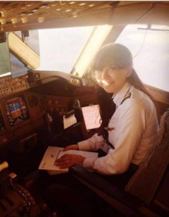 ماجدة مالك.. أول مصرية تقود طائرات بوينغ 777 العملاقة ماجدة مالك.. أول مصرية تقود طائرات بوينغ 777 العملاقة