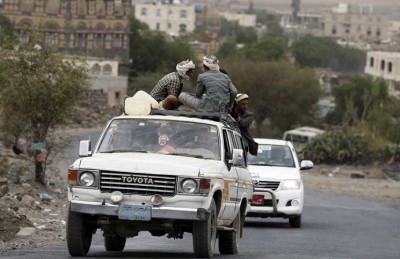 مقتل مسلحَين من المقاومة الشعبية في اشتباكات مع الحوثيين وسط اليمن