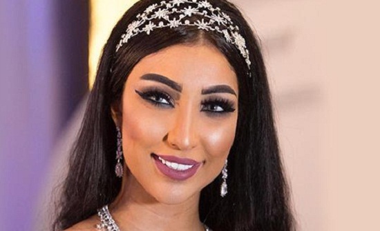 بطمة تحتفل بعيد زواجها من والد حلا الترك بطمة تحتفل بعيد زواجها من والد حلا الترك