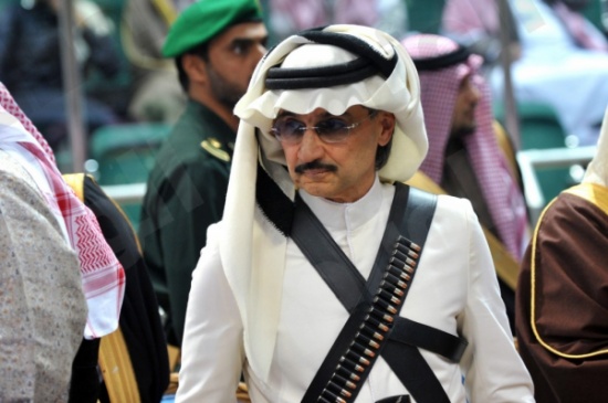 بعد تسريحهم دون الحصول على مستحقاتهم .. موظفو قناة “العرب” يقاضون الأمير الوليد بن طلال بعد تسريحهم دون الحصول على مستحقاتهم .. موظفو قناة “العرب” يقاضون الأمير الوليد بن طلال